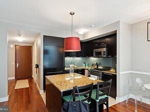 1414 S Penn Square, Unit 44 in Philadelphia, PA - Foto de edificio - Building Photo