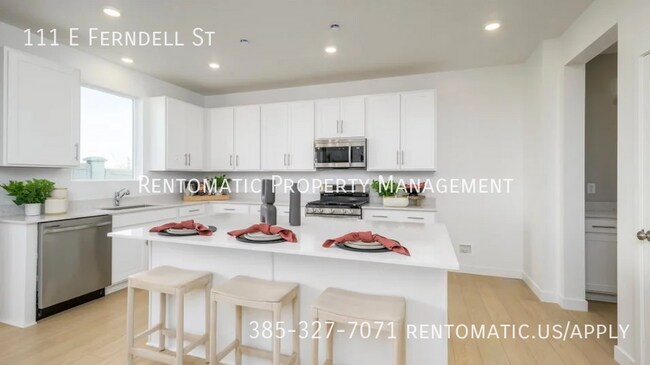 property at 111 E Ferndell St