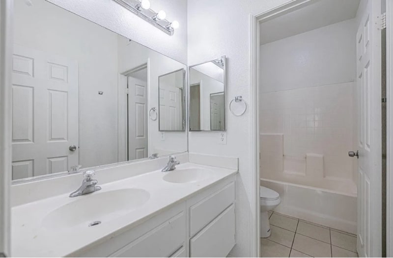 43839 58th St W in Lancaster, CA - Building Photo