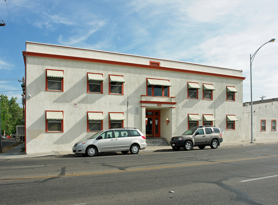 1105-1115 E Divisadero St in Fresno, CA - Foto de edificio