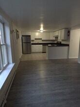 1108 Loretta Ave, Unit 5 in Mays Landing, NJ - Foto de edificio - Building Photo