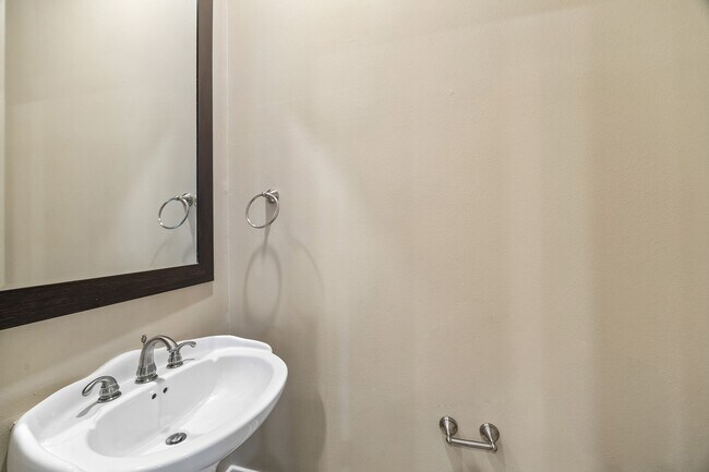 property at 2617 Capitol St