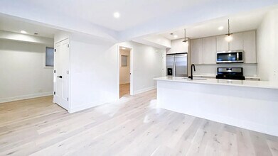 1336 W Bryn Mawr Ave in Chicago, IL - Building Photo - Building Photo