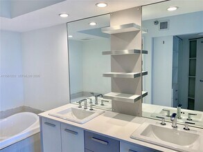 19101 Mystic Pointe Dr, Unit 2709 in Aventura, FL - Building Photo - Building Photo