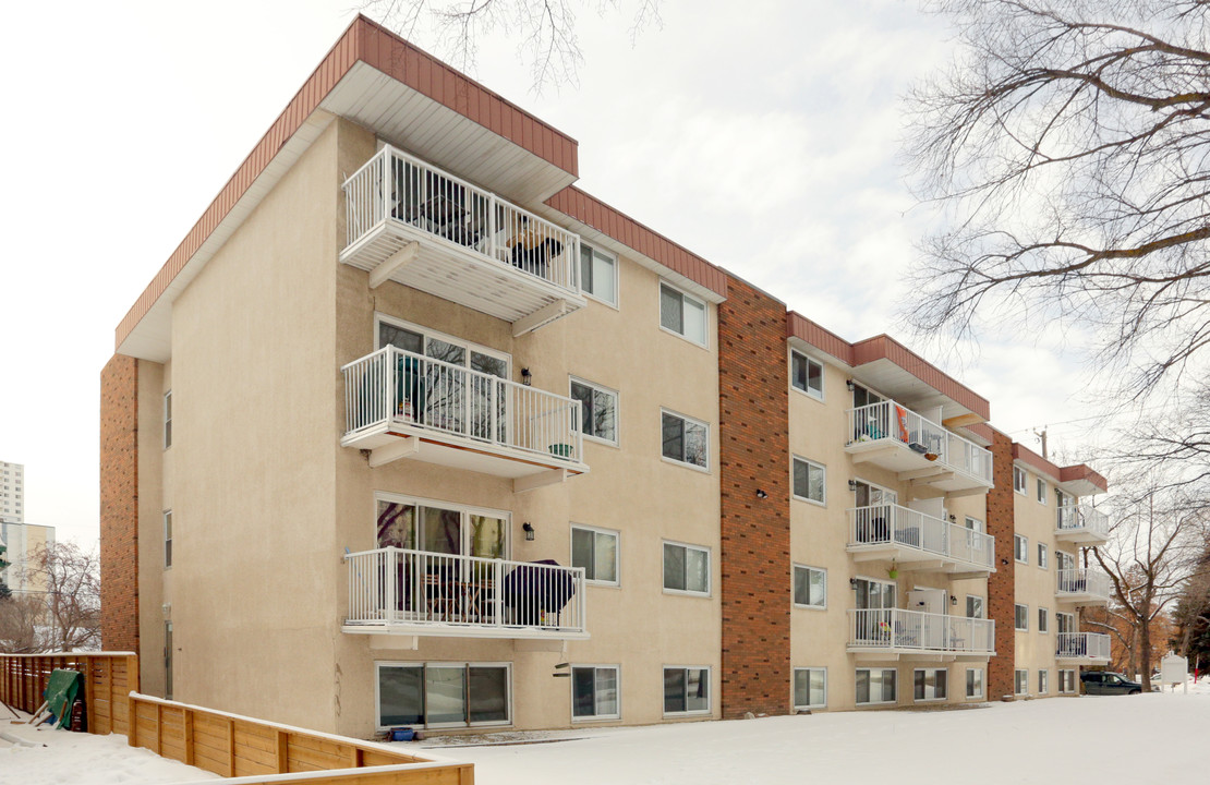 The Parkview in Edmonton, AB - Building Photo