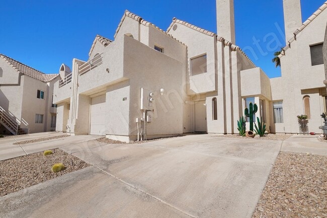 420 Acoma Blvd S