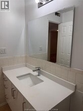 25 Orchard Heights Dr in Chatham, ON - Building Photo - Building Photo