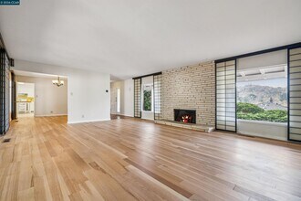 818 Solana Dr in Lafayette, CA - Foto de edificio - Building Photo