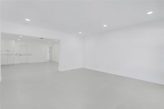 2270 NW 32nd Terrace in Lauderdale Lakes, FL - Building Photo - Building Photo