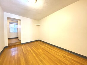 838 Huntington Ave, Unit 1 in Boston, MA - Foto de edificio - Building Photo