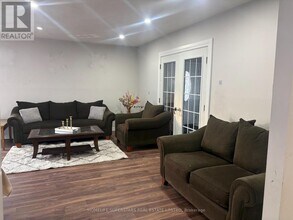 3670 Crabtree Crescent in Mississauga, ON - Building Photo - Building Photo