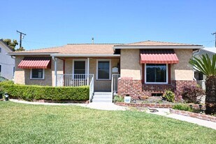 1325 W 34th St in Long Beach, CA - Building Photo