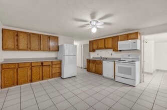 2321 Harvest Ln in West Jordan, UT - Foto de edificio - Building Photo