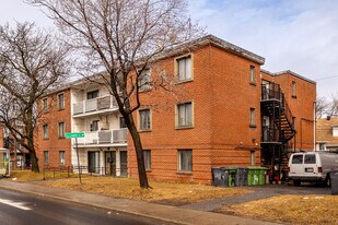 8241 Pie-IX Boul in Montréal, QC - Building Photo