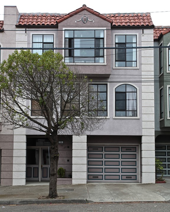 2391 12th Ave in San Francisco, CA - Building Photo