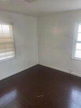 416 Caithness Rd in St. Louis, MO - Building Photo - Building Photo