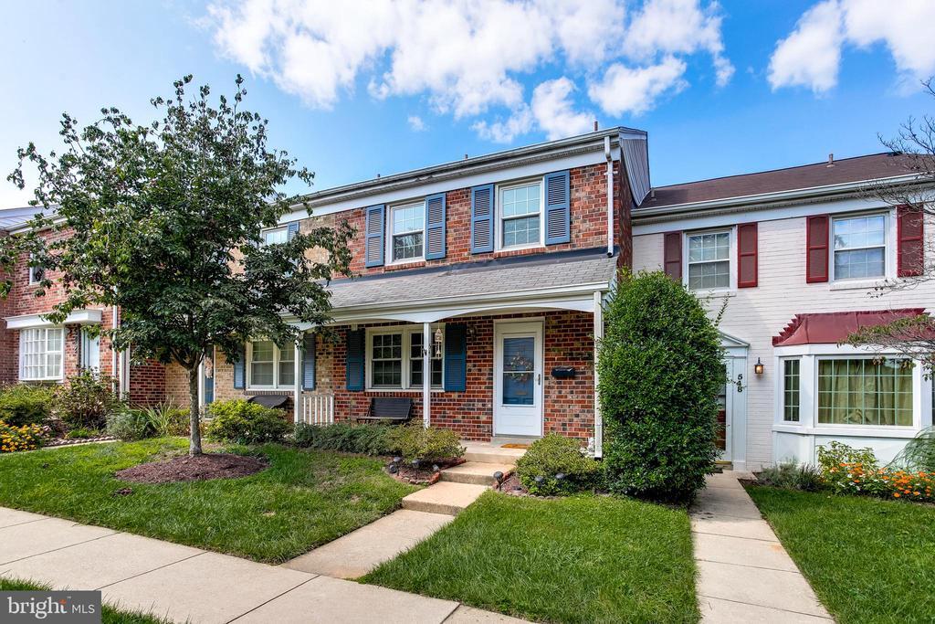 546 Azalea Dr in Rockville, MD - Building Photo