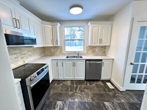 75 Cornwall Crescent in St John's, NL - Building Photo - Building Photo