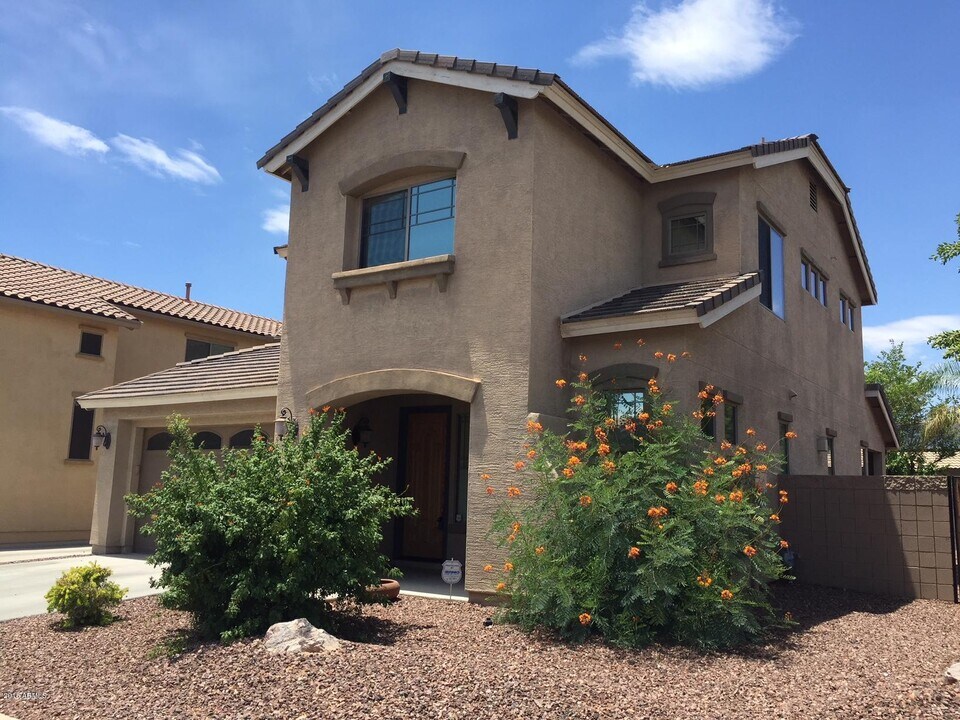 15194 N 145th Ln in Surprise, AZ - Building Photo