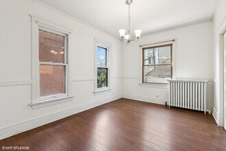 724 Foster St in Evanston, IL - Building Photo - Building Photo