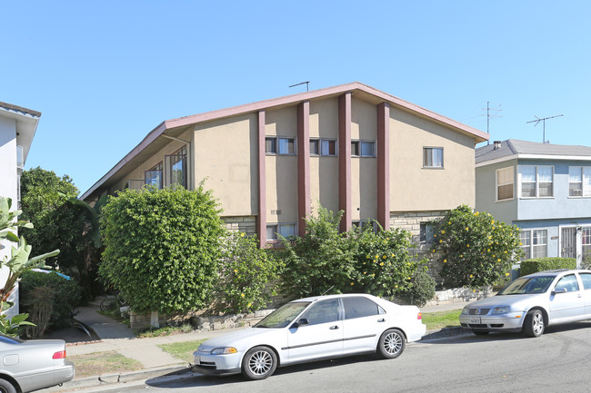 11580 Gateway Blvd in Los Angeles, CA - Building Photo - Building Photo