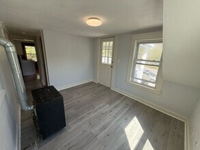 165 Pleasant St-Unit -2 in Southbridge, MA - Building Photo - Building Photo