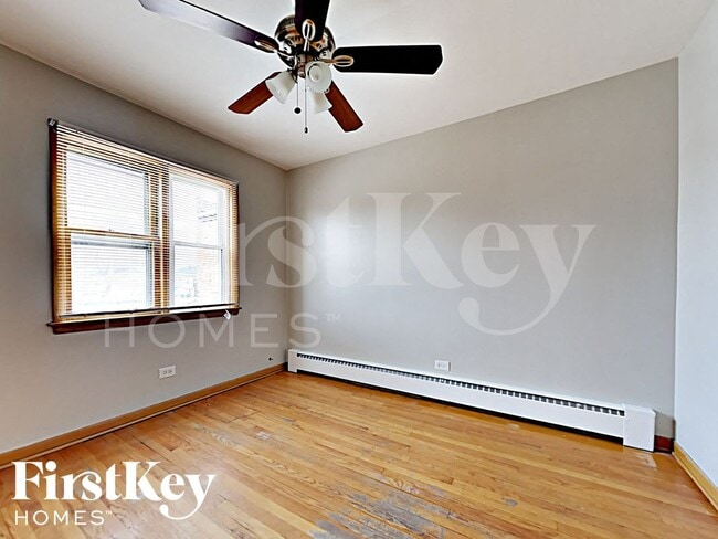 6204 S Kildare Ave in Chicago, IL - Foto de edificio - Building Photo