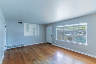 4305 Cummings Dr in North Richland Hills, TX - Building Photo - Building Photo