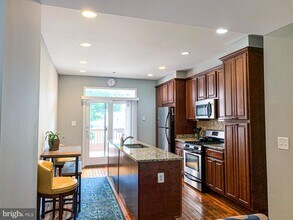 131 N Luzerne Ave in Baltimore, MD - Building Photo - Building Photo