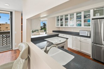5155 W Point Loma Blvd in San Diego, CA - Building Photo - Building Photo