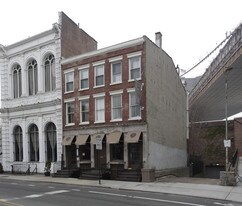 5 Front St in Brooklyn, NY - Building Photo