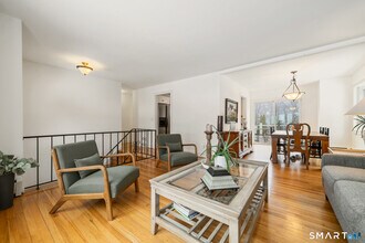 16 Cushing Dr in Danbury, CT - Building Photo - Building Photo