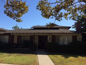 2732 W Keller Ave in Santa Ana, CA - Building Photo - Building Photo