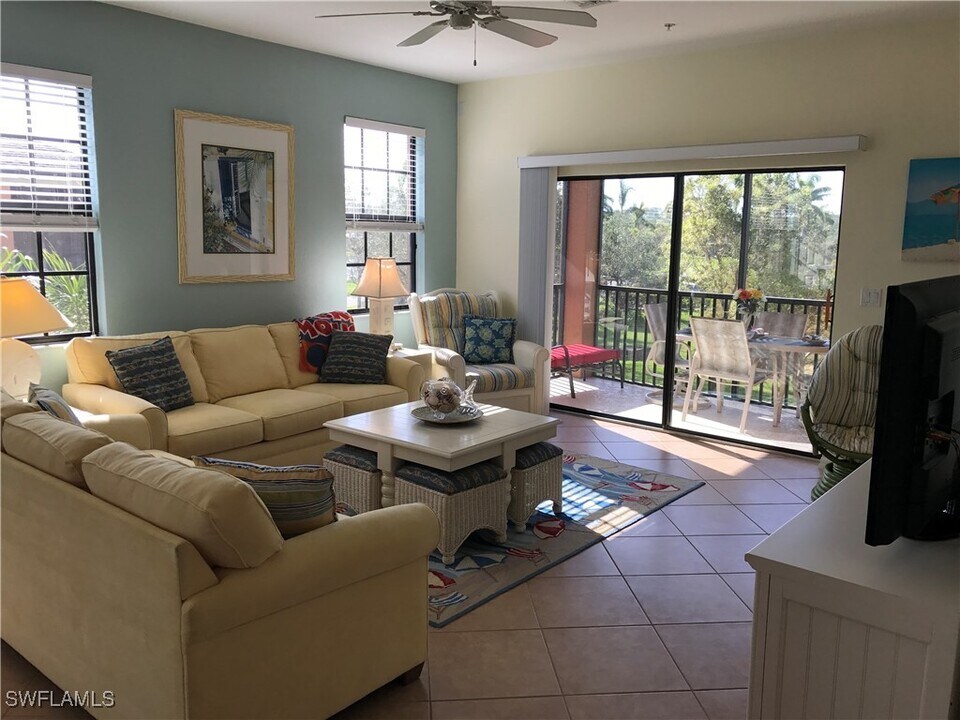 3783 Pino Vista Way in Estero, FL - Building Photo