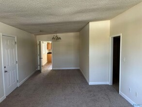 427 S Edgemont Cir NW in Huntsville, AL - Building Photo - Building Photo