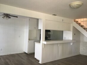 4744 Greenholme Dr in Sacramento, CA - Building Photo - Building Photo