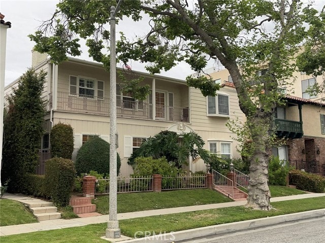 135 Canon Dr in Beverly Hills, CA - Building Photo - Building Photo