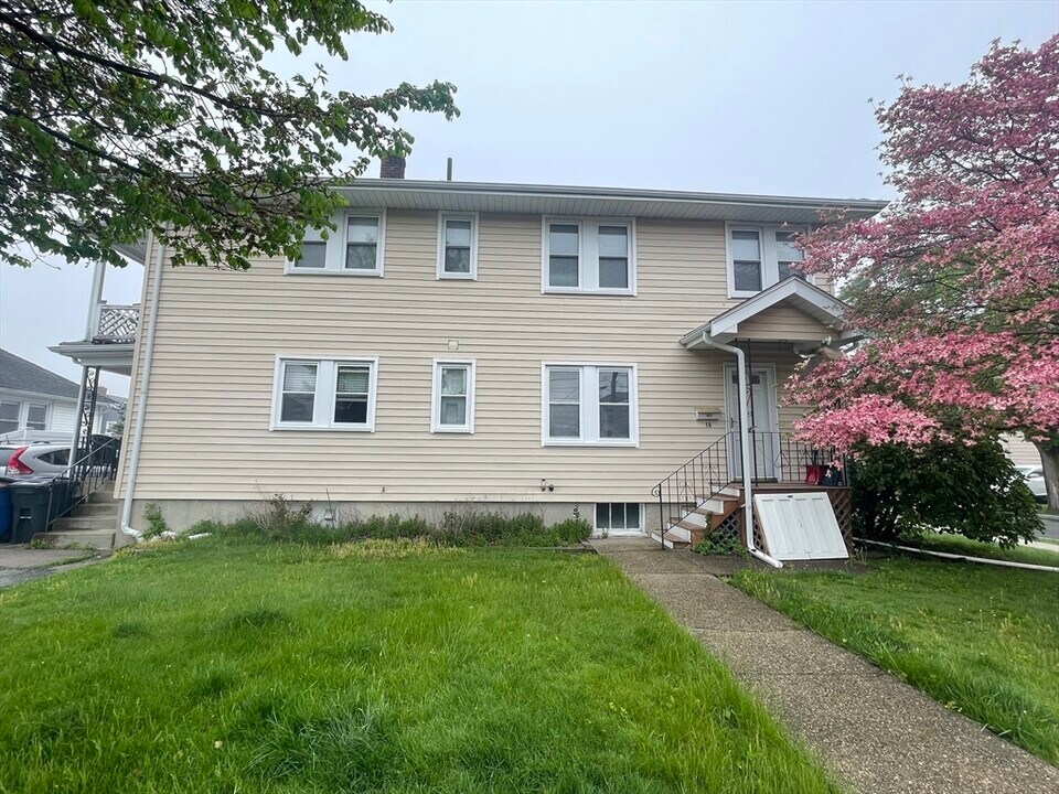 15 Lurton St in Quincy, MA - Building Photo