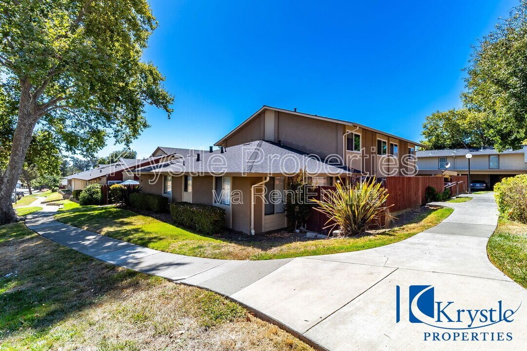 424 Corcoran Ave in Vallejo, CA - Building Photo