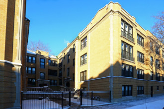 Damen and Fargo in Chicago, IL - Foto de edificio - Building Photo