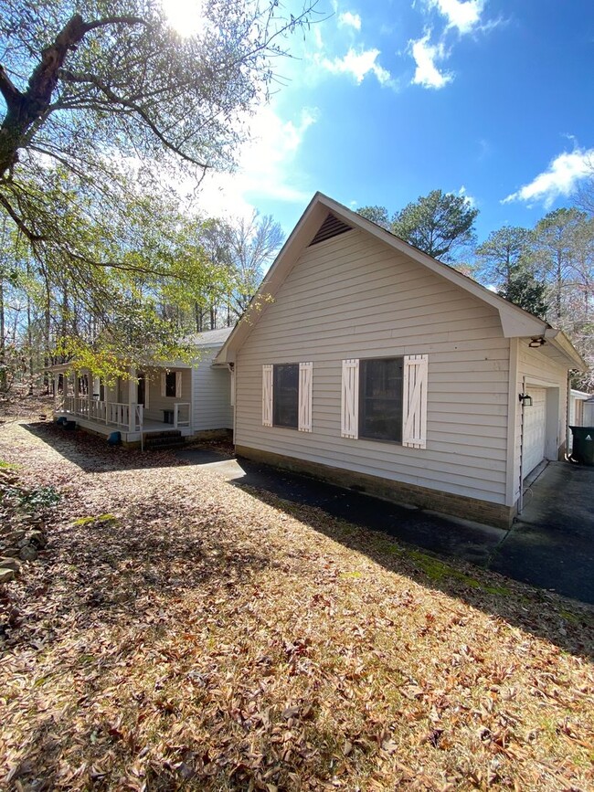 8132 Lightfoot Ct in Auburn, AL - Foto de edificio - Building Photo