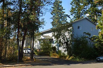 1642 20th St in Southworth, WA - Building Photo - Building Photo