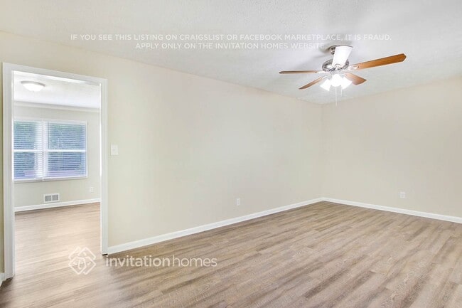 3330 Scott Dr in Austell, GA - Foto de edificio - Building Photo