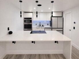 7164 Southgate Blvd, Unit 7164 Southgate Villa in Tamarac, FL - Building Photo