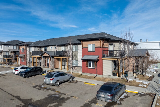 Chinook Crossing in Airdrie, AB - Building Photo - Building Photo