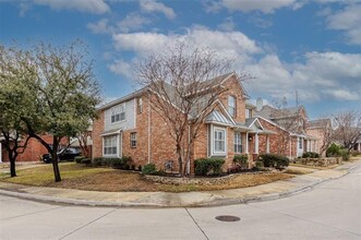 452 Richmond St in Irving, TX - Building Photo - Building Photo