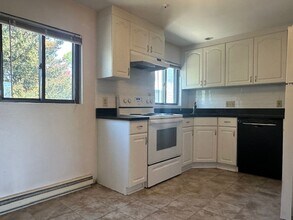 836 Sea St in Quincy, MA - Building Photo - Building Photo