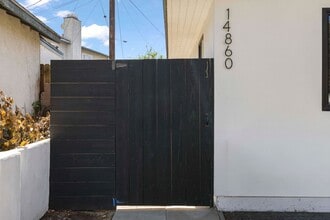 14860 Envoy St in Los Angeles, CA - Building Photo - Building Photo