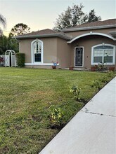 4631 Kennett St in North Port, FL - Building Photo - Building Photo