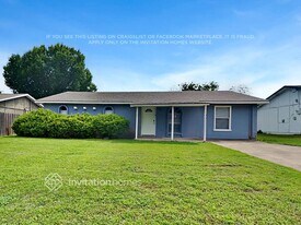 122 Cooper St in Cedar Hill, TX - Building Photo